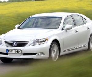 Lexus LS600h