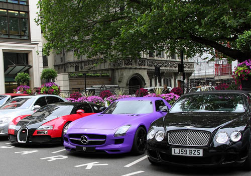 algunos vehículos lujosos en Londres