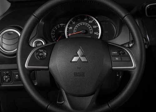 Interior del Mitsubishi Mirage